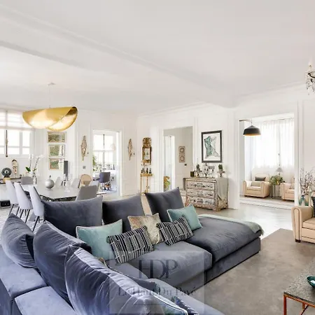 Apartment Duplex Trocadero, 4 Chambres, 300m2 *